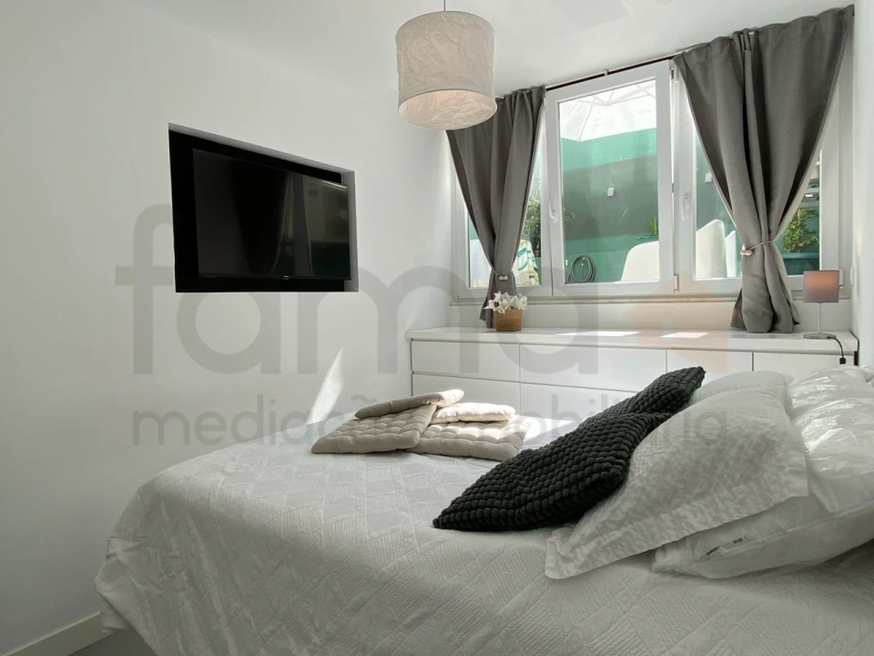 Apartamento T2 para Venda em Carcavelos e Parede Foto 19