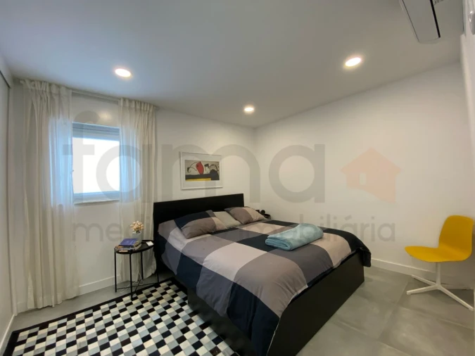 Apartamento T2 para Venda em Carcavelos e Parede Foto 12