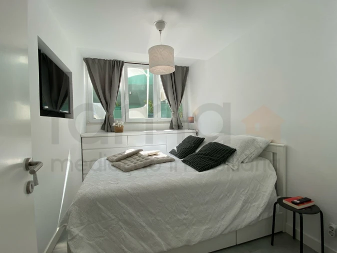 Apartamento T2 para Venda em Carcavelos e Parede Foto 17