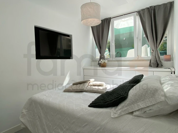 Apartamento T2 para Venda em Carcavelos e Parede Foto 19