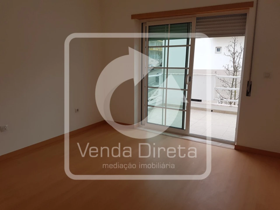 Apartamento T3 para Venda em Palhais e Coina Foto 12