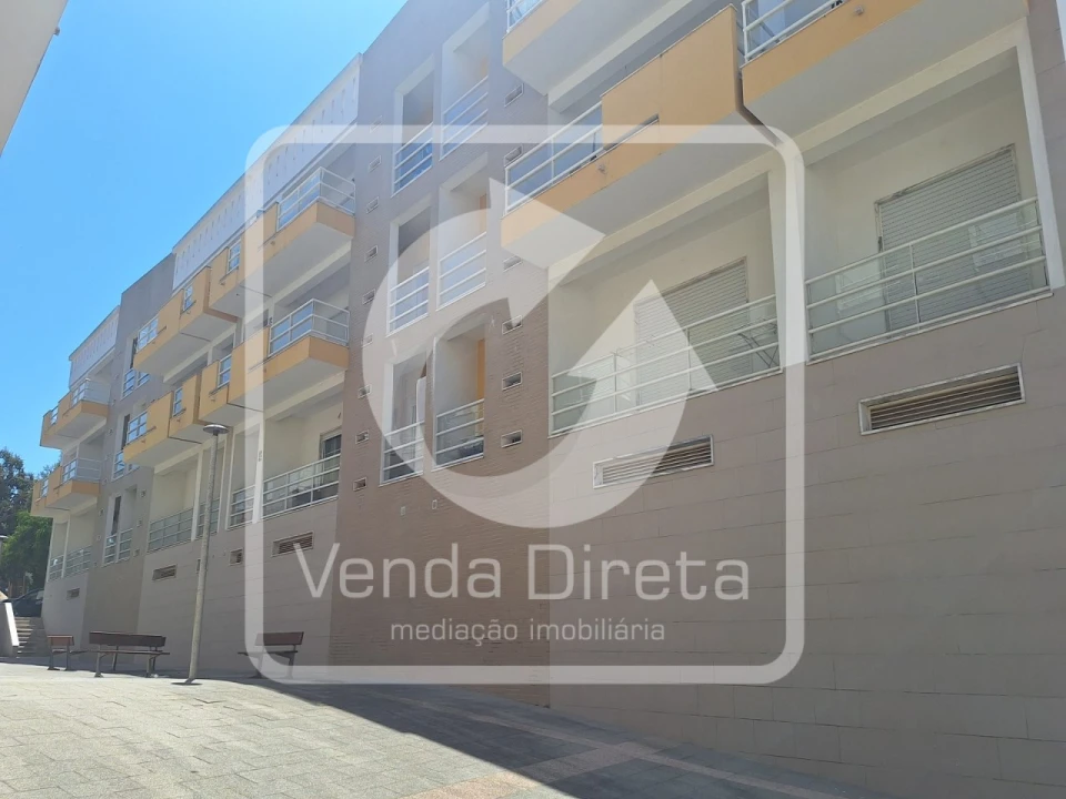 Apartamento T3 para Venda em Palhais e Coina Foto 3