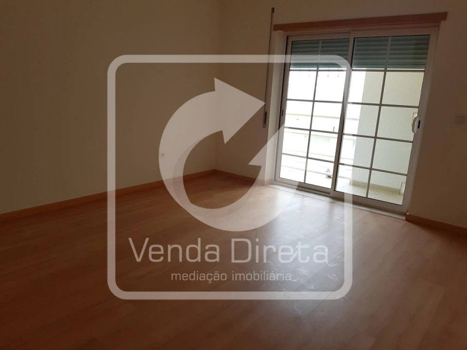 Apartamento T3 para Venda em Palhais e Coina Foto 18