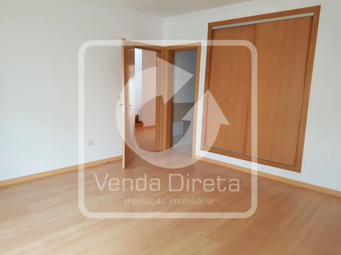 Apartamento T3 para Venda em Palhais e Coina Foto 16
