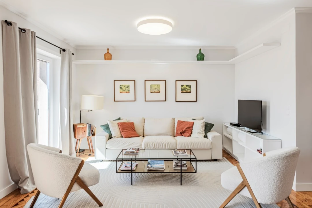 Apartamento T3 para Venda em Alvalade Foto 2