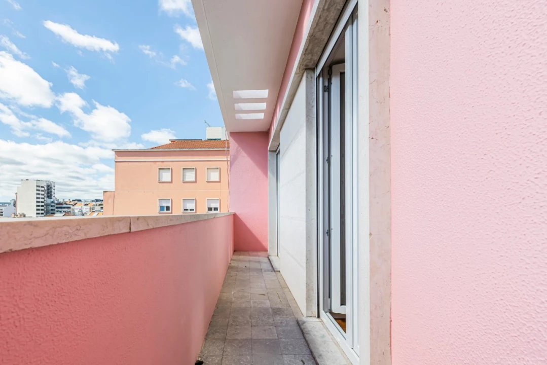 Apartamento T3 para Venda em Alvalade Foto 8