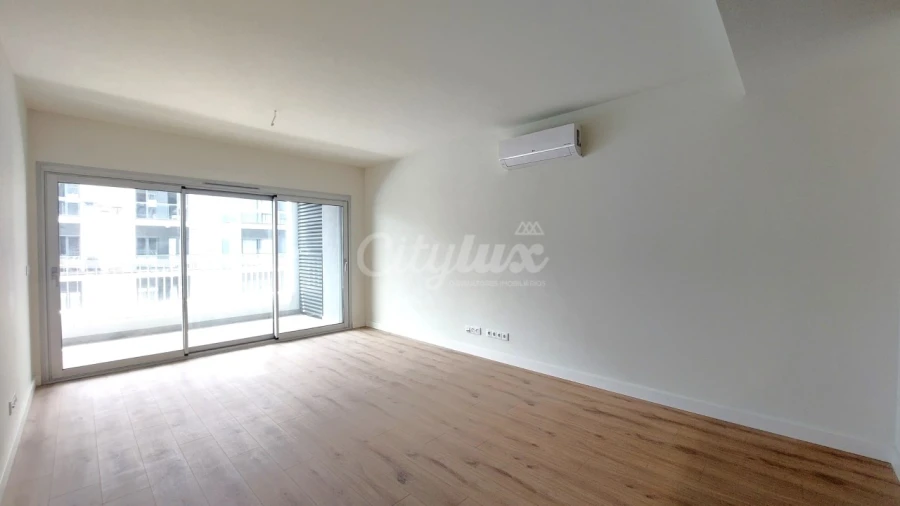 Apartamento T1 para Arrendamento em Seixal, Arrentela e Aldeia de Paio Pires Foto 5