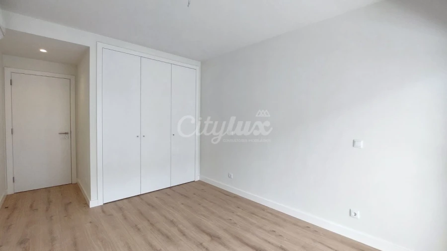 Apartamento T1 para Arrendamento em Seixal, Arrentela e Aldeia de Paio Pires Foto 9