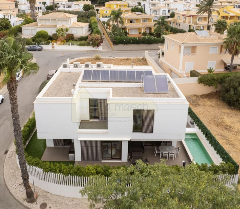 Moradia T4 para Venda em Loule (São Clemente) Foto 1