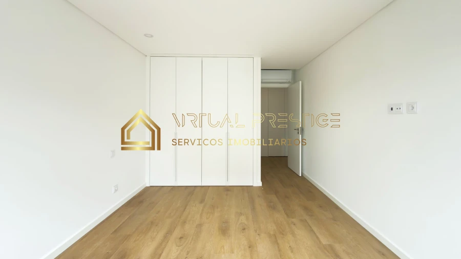 Apartamento T1 para Venda em Costa da Caparica Foto 12