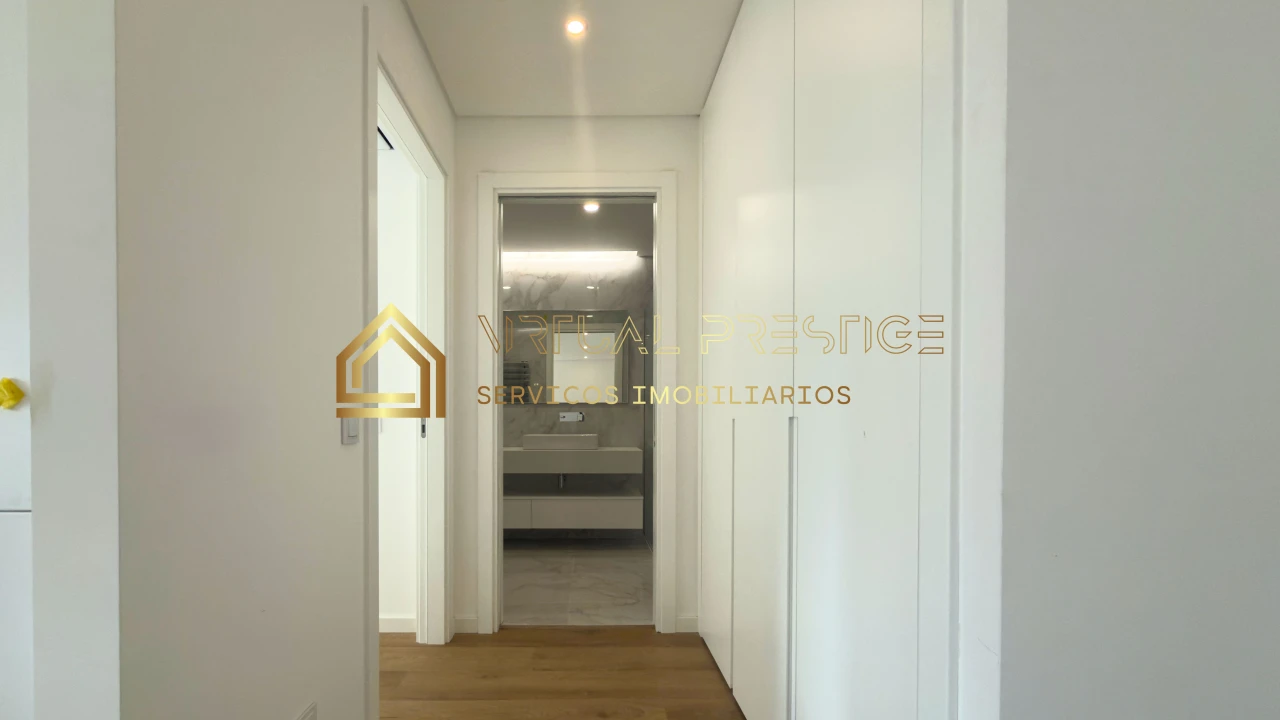 Apartamento T1 para Venda em Costa da Caparica Foto 6