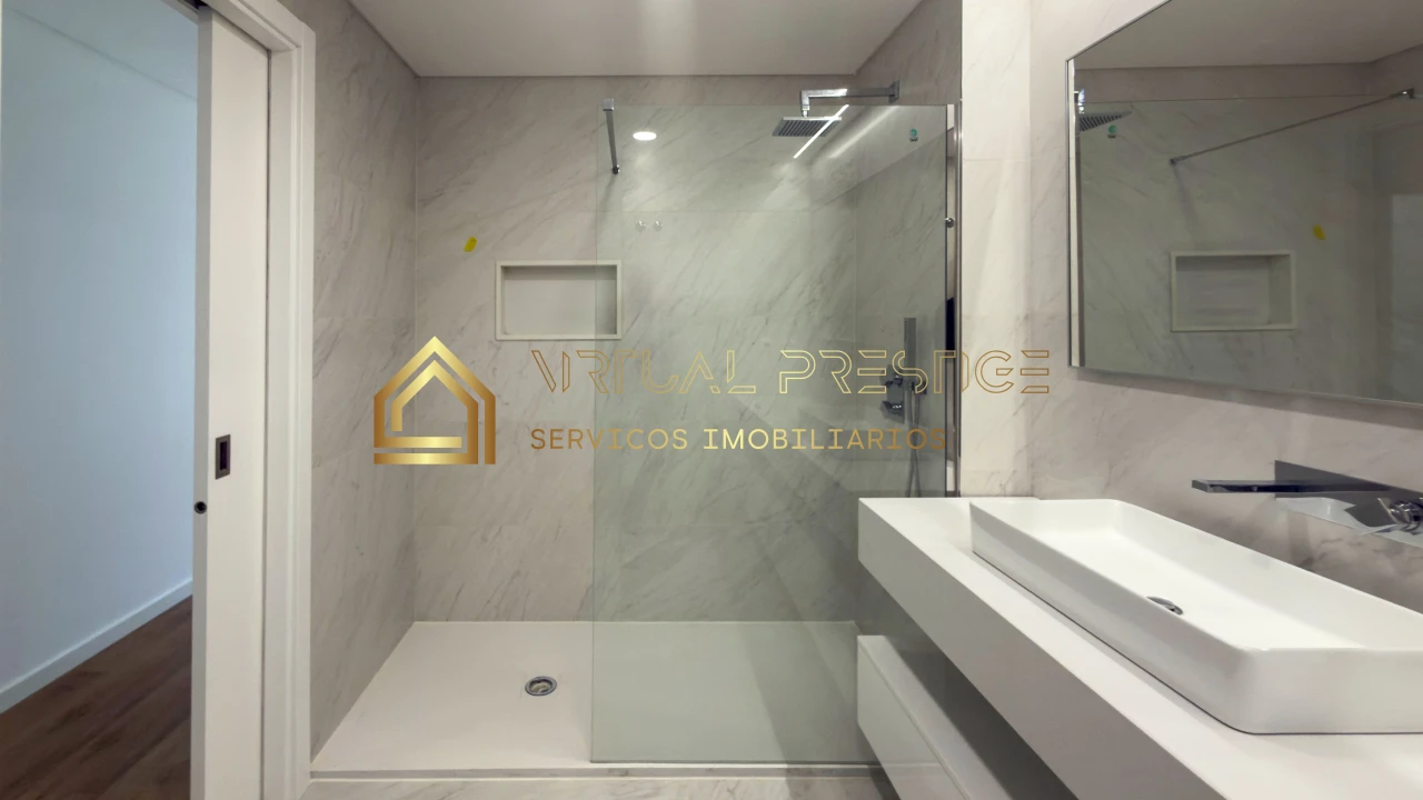 Apartamento T2 para Venda em Costa da Caparica Foto 16