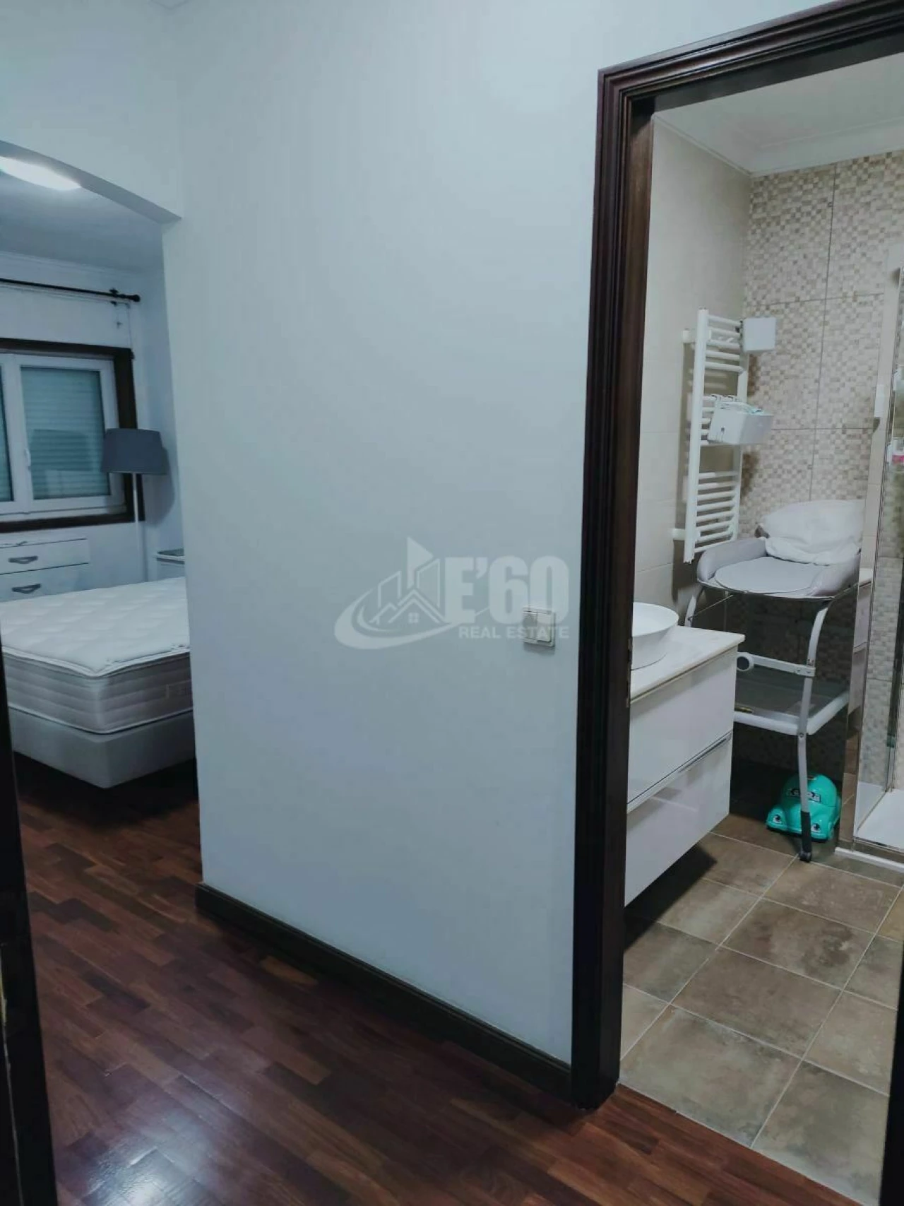 Moradia T5 para Venda em Arcozelo Foto 15