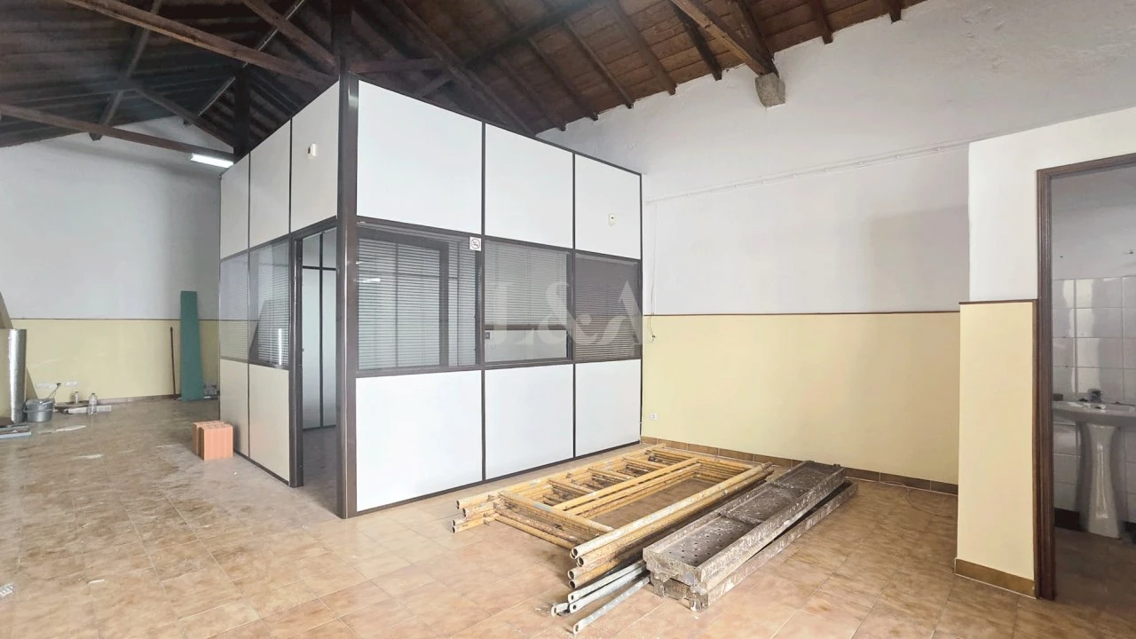 Armazém para Arrendamento em Tavira (Santa Maria e Santiago) Foto 9