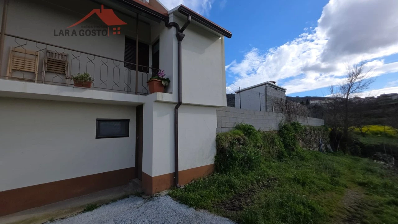 Moradia T3 para Venda em Bornes e Burga Foto 3