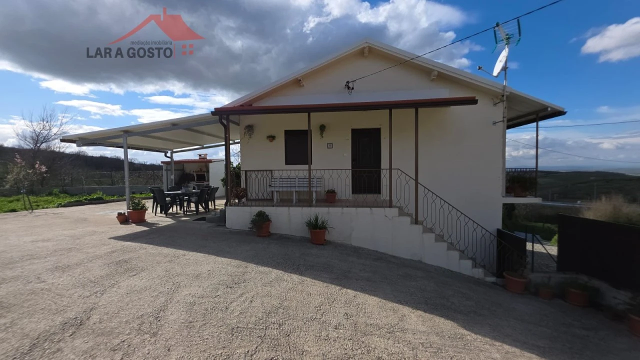 Moradia T3 para Venda em Bornes e Burga Foto 1