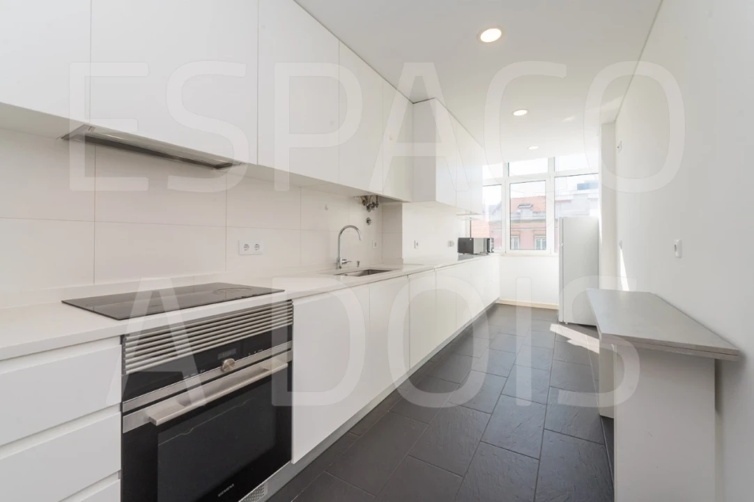 Apartamento T4 para Arrendamento em Arroios Foto 16