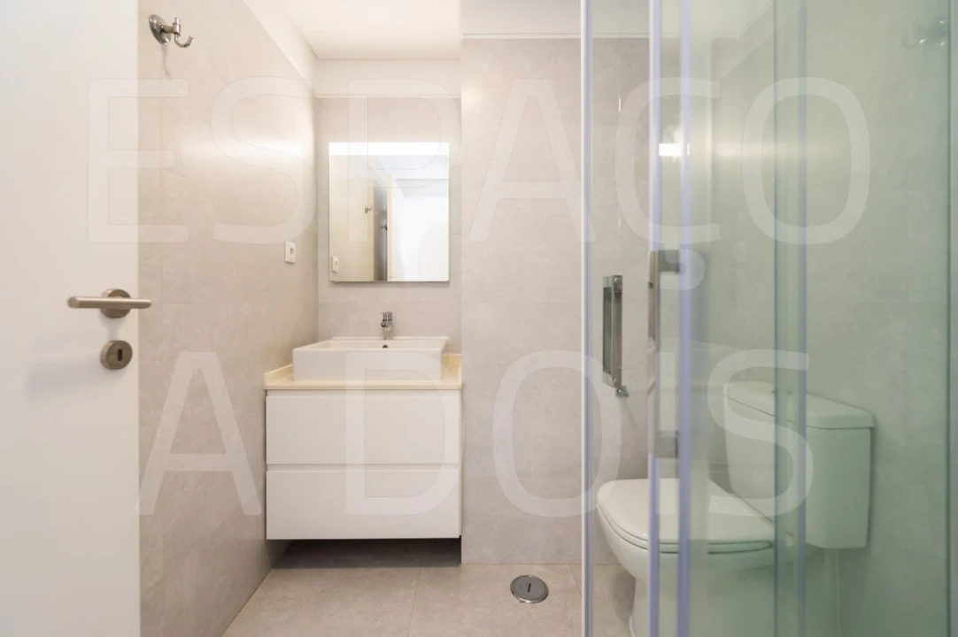 Apartamento T4 para Arrendamento em Arroios Foto 43