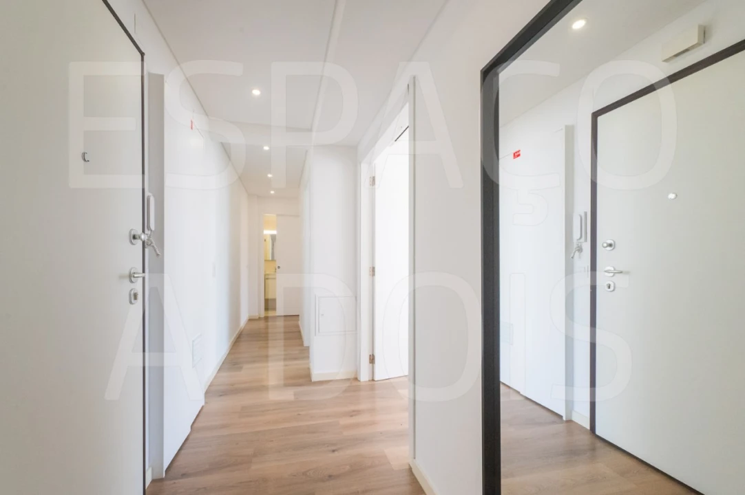 Apartamento T4 para Arrendamento em Arroios Foto 52