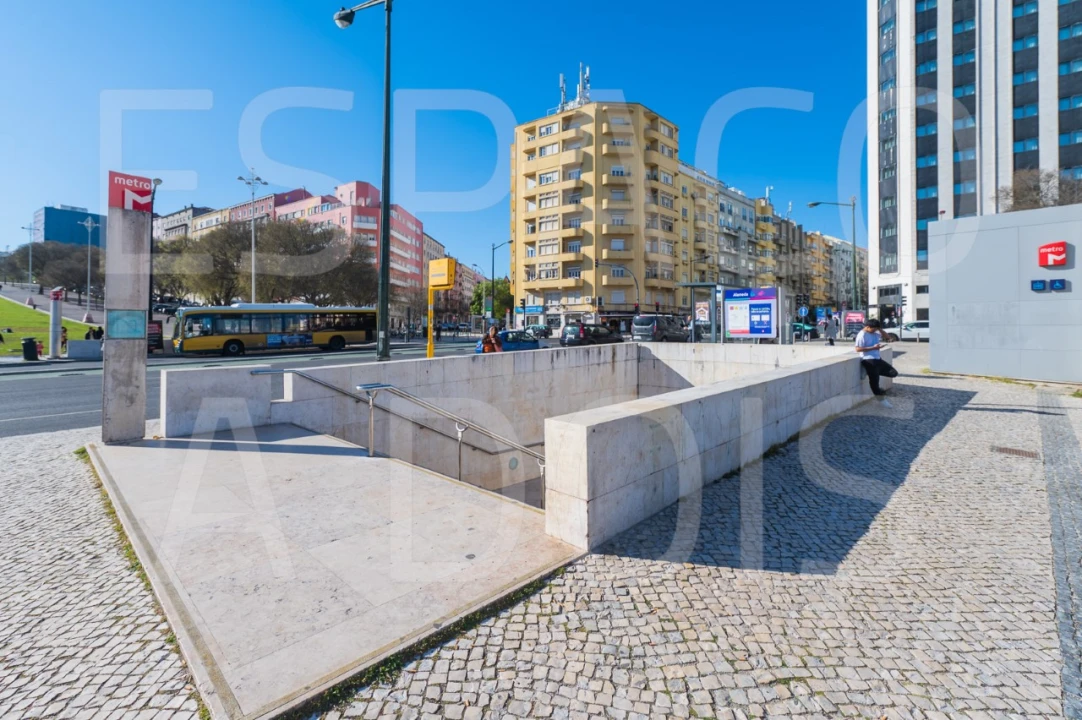 Apartamento T4 para Arrendamento em Arroios Foto 67