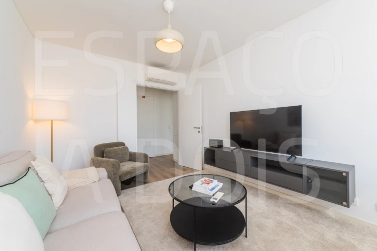 Apartamento T4 para Arrendamento em Arroios Foto 6