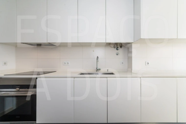 Apartamento T4 para Arrendamento em Arroios Foto 17