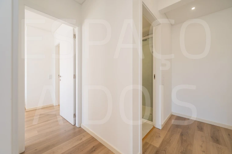 Apartamento T4 para Arrendamento em Arroios Foto 24