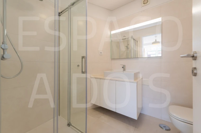 Apartamento T4 para Arrendamento em Arroios Foto 31