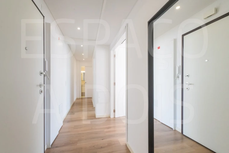 Apartamento T4 para Arrendamento em Arroios Foto 52