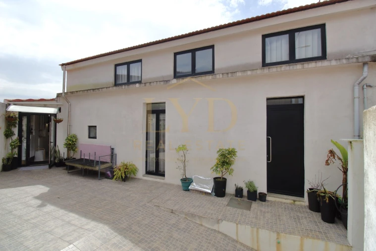 Moradia T3 para Venda em Rio Tinto Foto 1