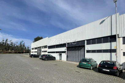 Terreno Comércio / Armazém para Venda em Castêlo da Maia