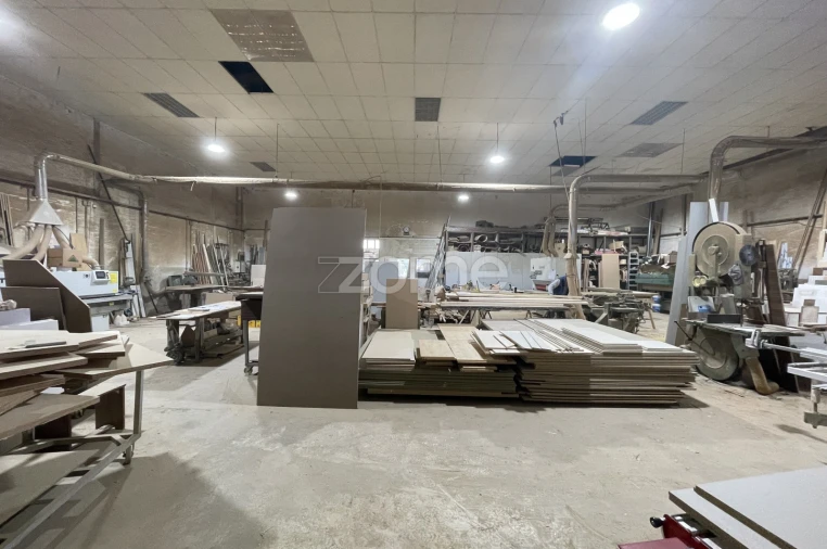 Terreno Comércio / Armazém para Venda em Castêlo da Maia Foto 19