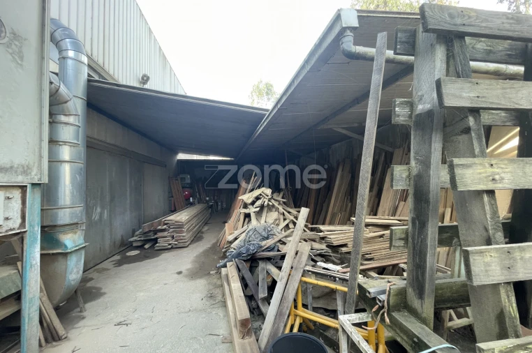 Terreno Comércio / Armazém para Venda em Castêlo da Maia Foto 21