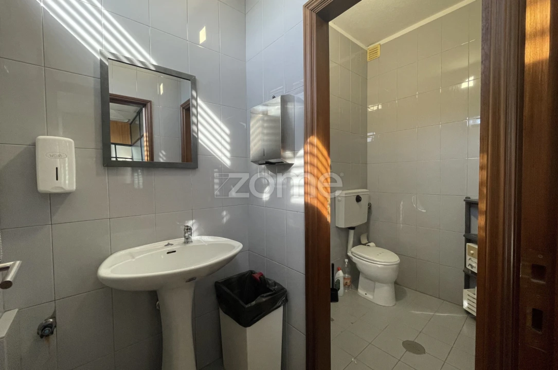 Terreno Comércio / Armazém para Venda em Castêlo da Maia Foto 15