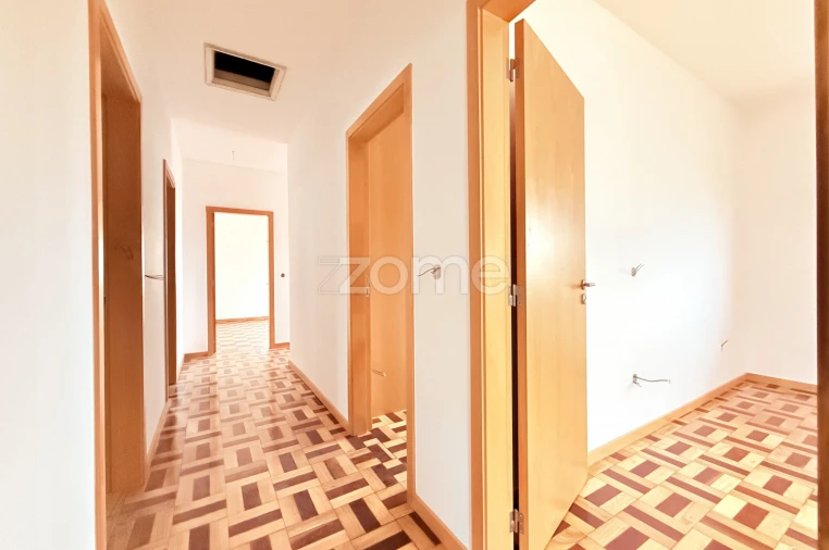 Moradia T3 para Venda em Carreira e Bente Foto 23