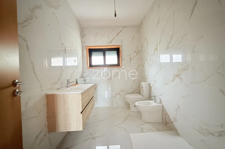 Moradia T3 para Venda em Carreira e Bente Foto 25