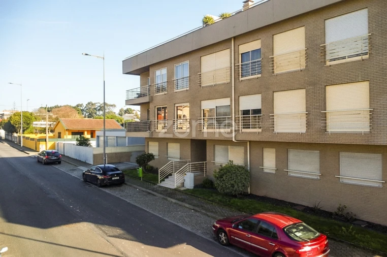 Apartamento T1 para Venda em Canidelo Foto 21