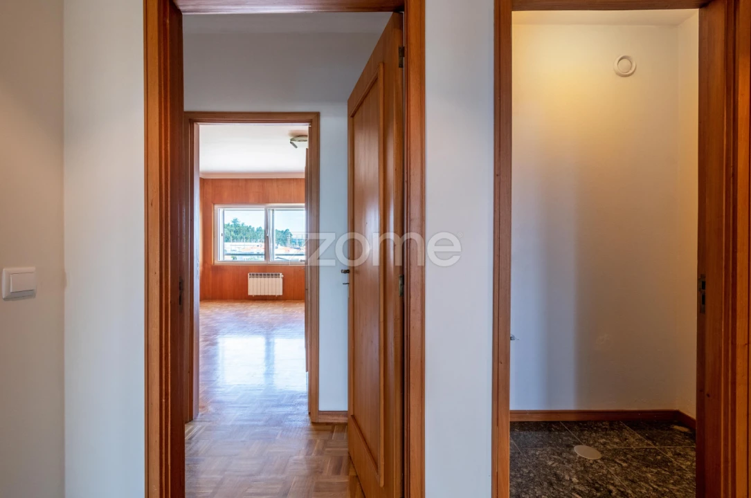 Apartamento T2 para Arrendamento em Cidade da Maia Foto 5