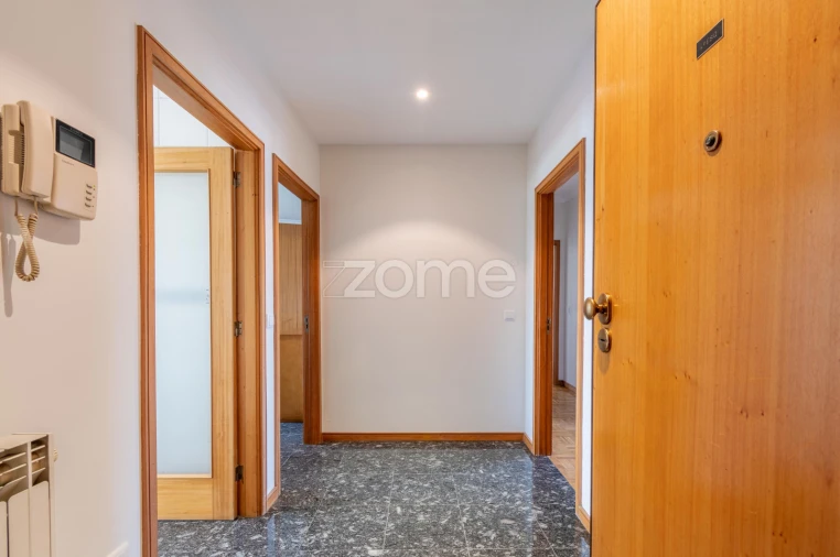 Apartamento T2 para Arrendamento em Cidade da Maia Foto 4