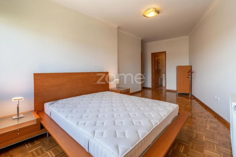 Apartamento T2 para Arrendamento em Cidade da Maia Foto 18