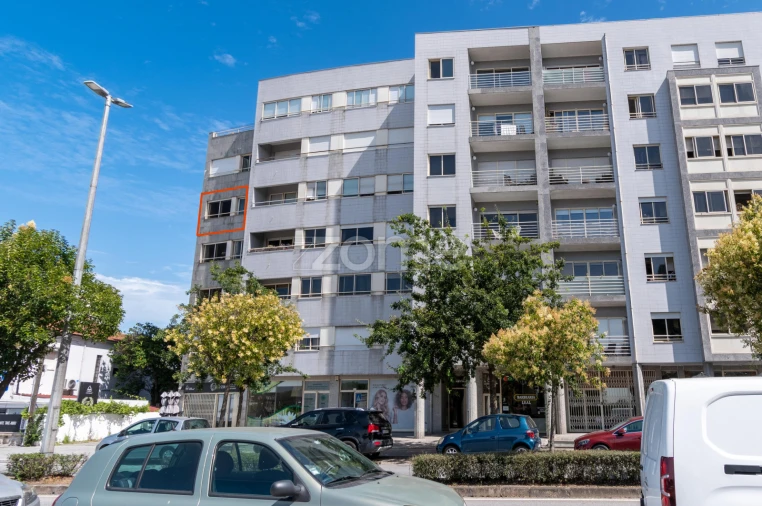 Apartamento T2 para Arrendamento em Cidade da Maia Foto 2