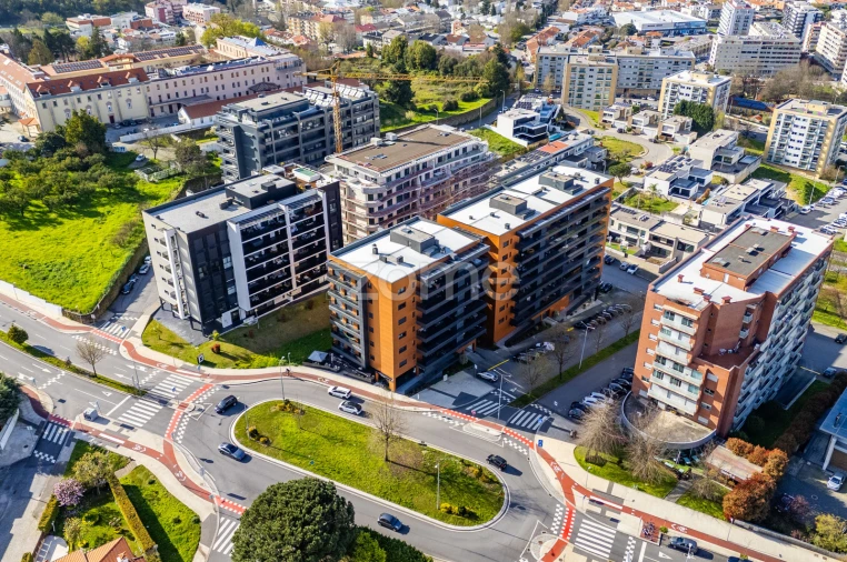 Apartamento T2 para Venda em Nogueira, Fraião e Lamaçães Foto 2