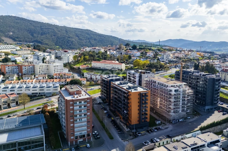 Apartamento T2 para Venda em Nogueira, Fraião e Lamaçães Foto 26