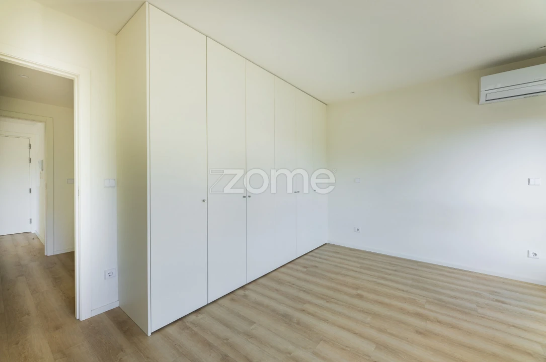 Apartamento T1 para Arrendamento em São Vicente (Braga) Foto 9