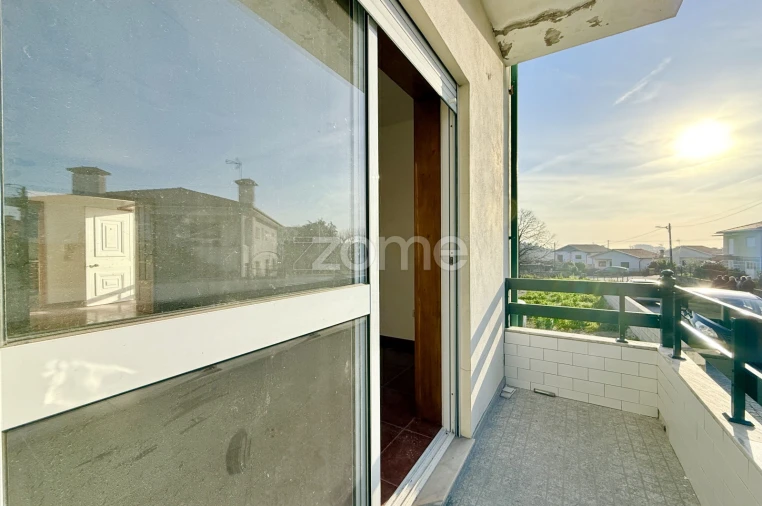 Apartamento T2 para Venda em Castelões Foto 6