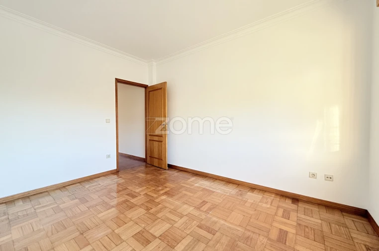 Apartamento T2 para Venda em Castelões Foto 21