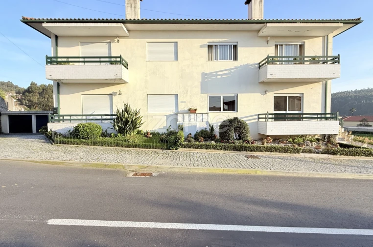 Apartamento T2 para Venda em Castelões Foto 25