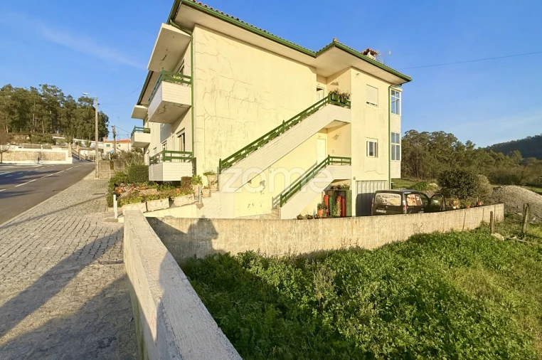 Apartamento T2 para Venda em Castelões Foto 26