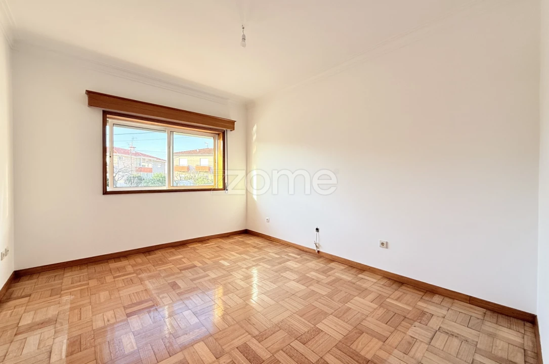 Apartamento T2 para Venda em Castelões Foto 18