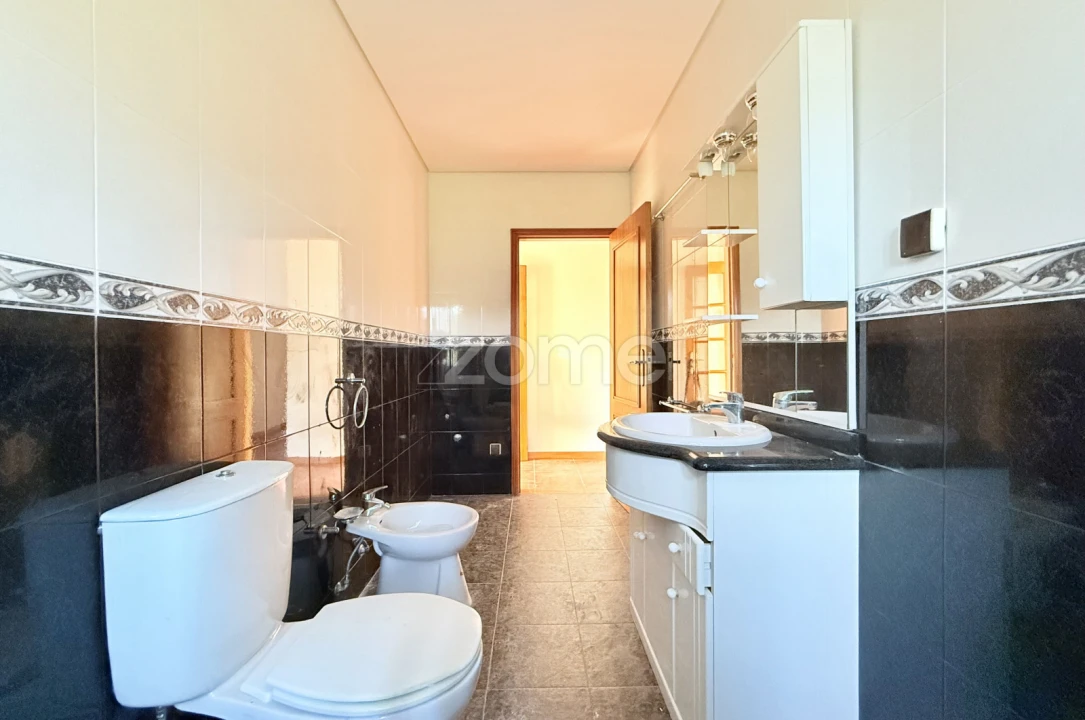 Apartamento T2 para Venda em Castelões Foto 14